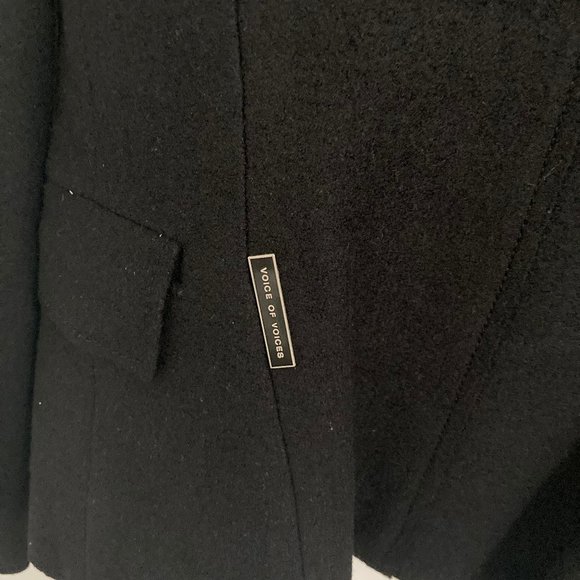 Voice of Voices V.O.V. Women's Wool Blazer - Picture 4 of 4